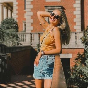 Meet your Posher, Maria gabriela